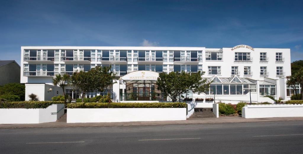 Majestic Hotel ترامور المظهر الخارجي الصورة